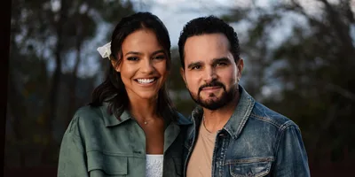 Julia Vitória e Luciano Camargo apresentam \"Sem Palavras\" em collab