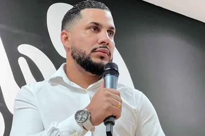 David Lacerda diz não ser dono da moto de R$ 115 mil que aparece em foto