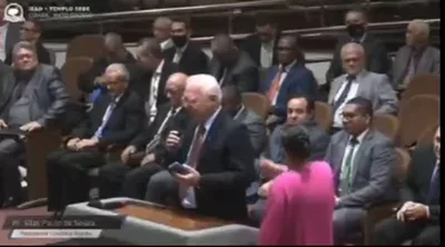 Pastor presidente da IEAD Cuiabá ignora fiel que profetizava correção