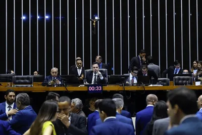 Projeto para acabar com regime semiaberto avança no Congresso