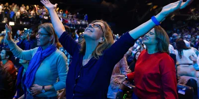 Culto evangelístico atrai 14.000 na Bélgica com mais de 1.000 vidas convertidas a Jesus