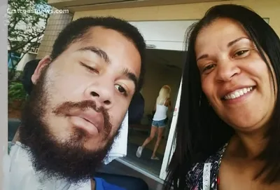 Jovem com morte cerebral acorda de coma após oração da mãe: "Milagre"