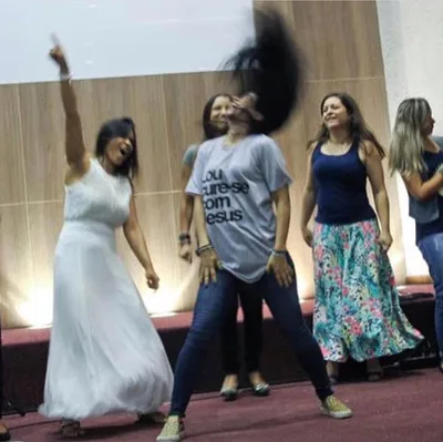 “Bate cabeça gospel” A nova moda da Batista da Lagoinha