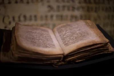 Tradução apagada de 1.750 anos do Novo Testamento é achada