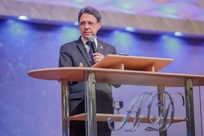 Pastor diz que a igreja brasileira errou ao se envolver com a política