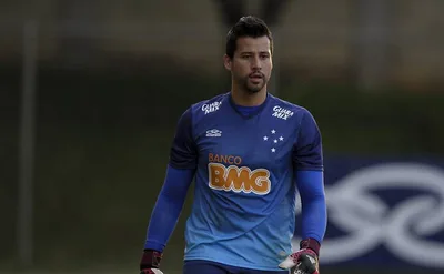 Atletas do Cruzeiro expressam sua gratidão pela tetracampeonato: "A Deus toda glória"