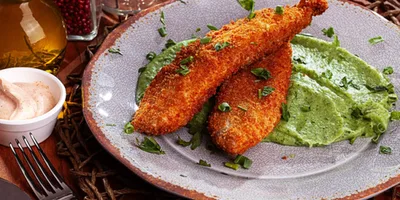 Tilápia crocante com purê de batata com couve