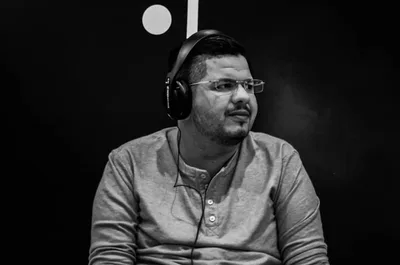 Compositor Tony Ricardo tem conta hackeada e economias roubadas