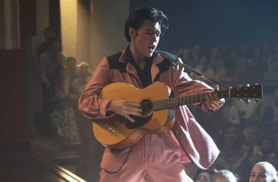 Meio-irmão de Elvis Presley diz que ele era cristão devoto e orava