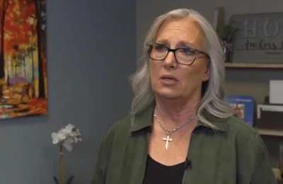 Ex-gays fala sobre como alcançar a comunidade LGBT: "Aponte para Jesus"