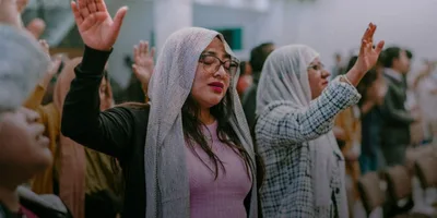 Líderes de igrejas domésticas no Irã relatam crescimento do Evangelho em meio aos conflitos