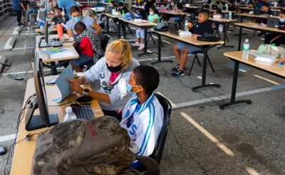 Com escolas fechadas, igrejas estão cedendo espaço aos alunos
