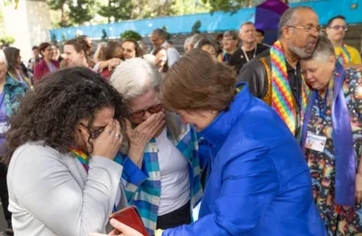 Igreja Metodista decide reconhecer "pastores" gays