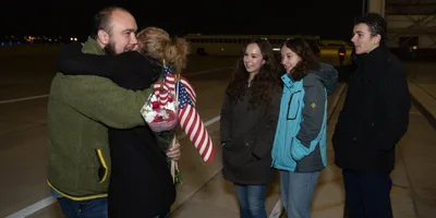 Talibã liberta americano mantido em cativeiro e família louva a Deus por sustentá-lo