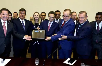 Bispos Abner e Samuel Ferreira são homenageados no Senado pelos 112 anos da Assembleia de Deus