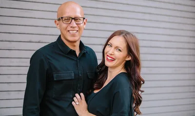 Ex-atriz pornô que foi transformada por Cristo ensina sobre pureza no casamento