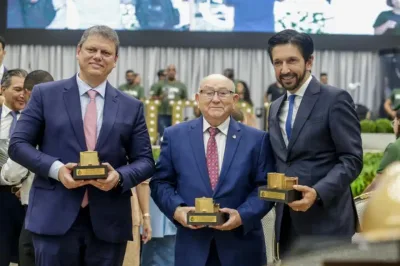 Nunes e Tarcísio vão a culto na Assembleia de Deus após vídeo de José Wellington com Marçal
