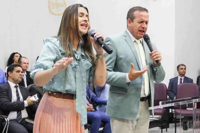 Dupla que há mais de 10 anos não cobra nada para cantar