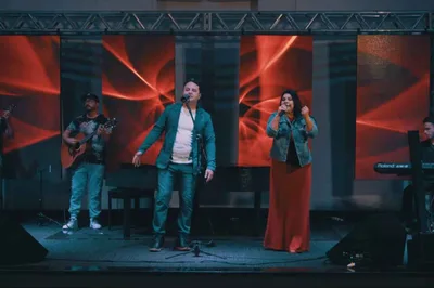 Pastor Moisés Cleyton lança “O Amanhã” com participação de Vanilda Bordieri