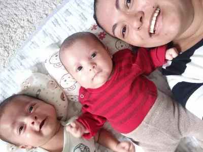 "Chorei pedindo a Deus por um bebê e Ele me deu dois", testemunha mãe com trombofilia