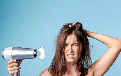 8 costumes que podem causar frizz nos cabelos