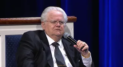 Pastor John Hagee credita a Jesus sua cura da Covid-19