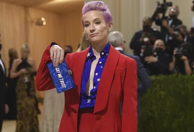 Lema dos EUA é alterado por Megan Rapinoe: 'Em Gays confiamos'