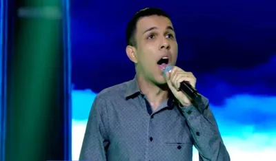 Cantor gospel acusado de liderar manifestação é banido das redes sociais