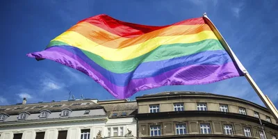Cirurgiões plásticos questionam cirurgias genitais em menores com disforia de gênero