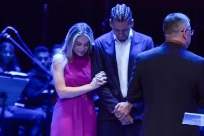 Jogador Roberto Firmino é consagrado pastor