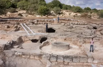 Cientistas descobrem o texto mais antigo da Bíblia sobre Ezequias