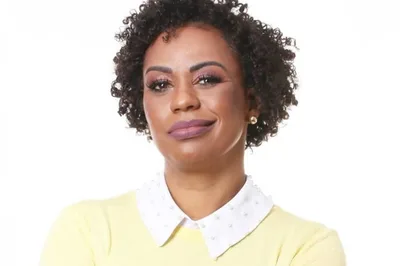 Isa Reis desabafa e xinga youtubers que a perseguem: “Vagabundos”