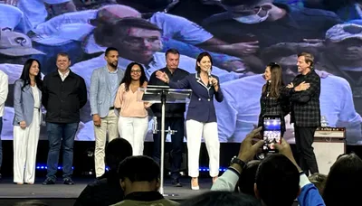 Sonaira lança pré-candidatura em culto de gratidão na Renascer