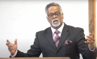 Pastor é preso após comentário sobre o islamismo e sexo biológico