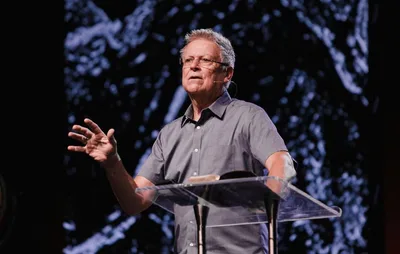 Conheça o ministério de Randy Clark, idealizador da conferência Voz dos Apóstolos