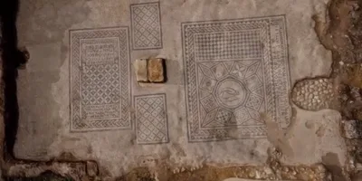 Arqueólogos descobrem antiga 'fábrica' usada para produzir a púrpura mencionada na Bíblia