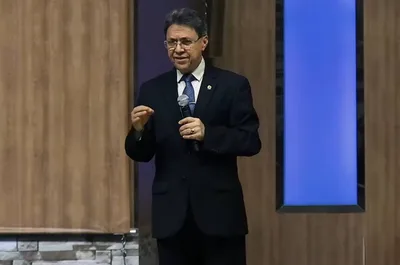 Pastor diz que mulheres que praticam Muay Thai “estão andemoniadas”