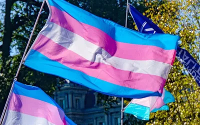 Califórnia propõe lei para servir de "refúgio para crianças trans"