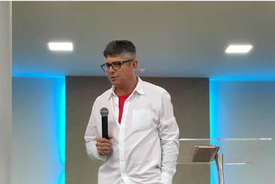 URGENTE: Pastor do trisal é preso após agredir uma das esposas