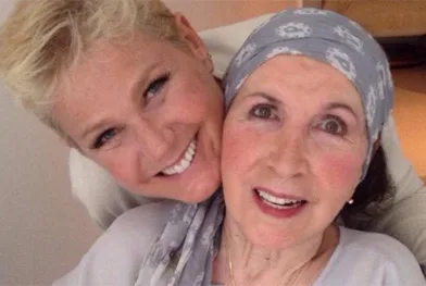 Xuxa pede que fãs orem por sua mãe