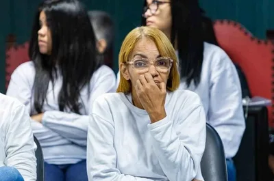 URGENTE: Flordelis passa mal e é atendida às pressas na emergência