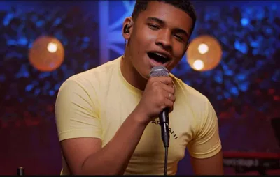 Cantor gospel Kaiky Mello recebe alta após 4 meses de internação