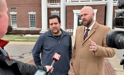 Pastor de Ohio processa a cidade após ataques por abrigar moradores de rua
