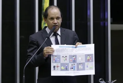 Deputado denuncia ideologia de gênero em material escolar