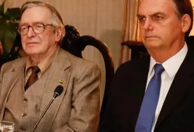 Bolsonaro declara luto oficial pela morte de Olavo de Carvalho