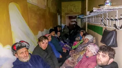 'Nós cantávamos mais alto que o bombardeio', dizem cristãos confinados 51 dias em Mariupol