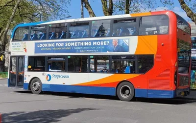 Prefeito de Liverpool quer banir anúncios de Franklin Graham de ônibus