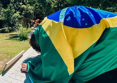 "Deus quer pessoas dispostas a pagar o preço de oração pela nação", diz pastor