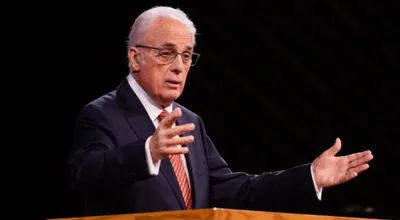 Condado terá de pagar US$ 800 mil por ordens restritivas contra igreja de MacArthur