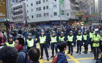 Hong Kong tem alta abstenção em eleição controlada pela China